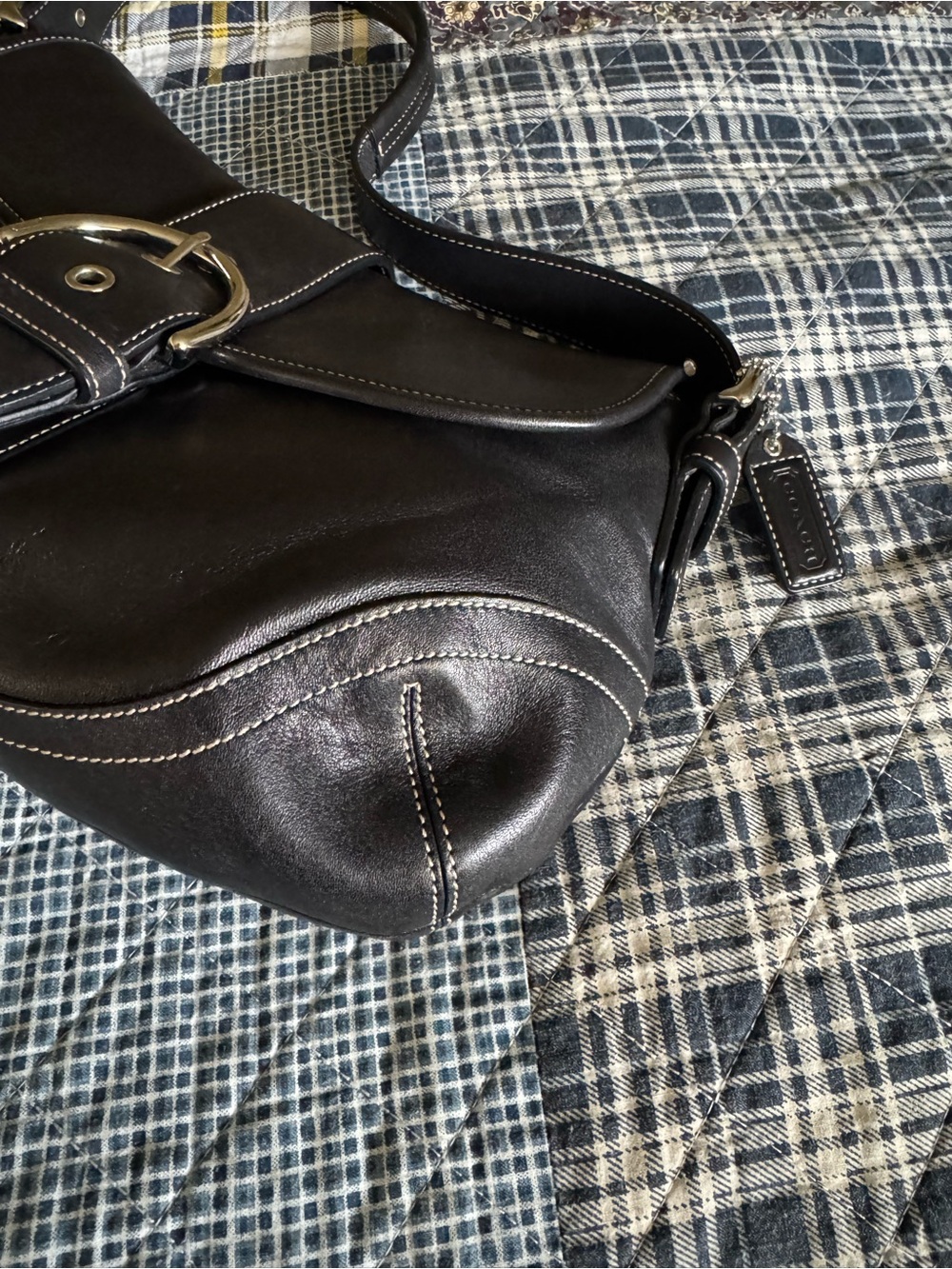 Near Mint Coach Black Leather Shoulder Saddle Bag with Buckle Detail Y2K 2000s - Picture 4 of 9